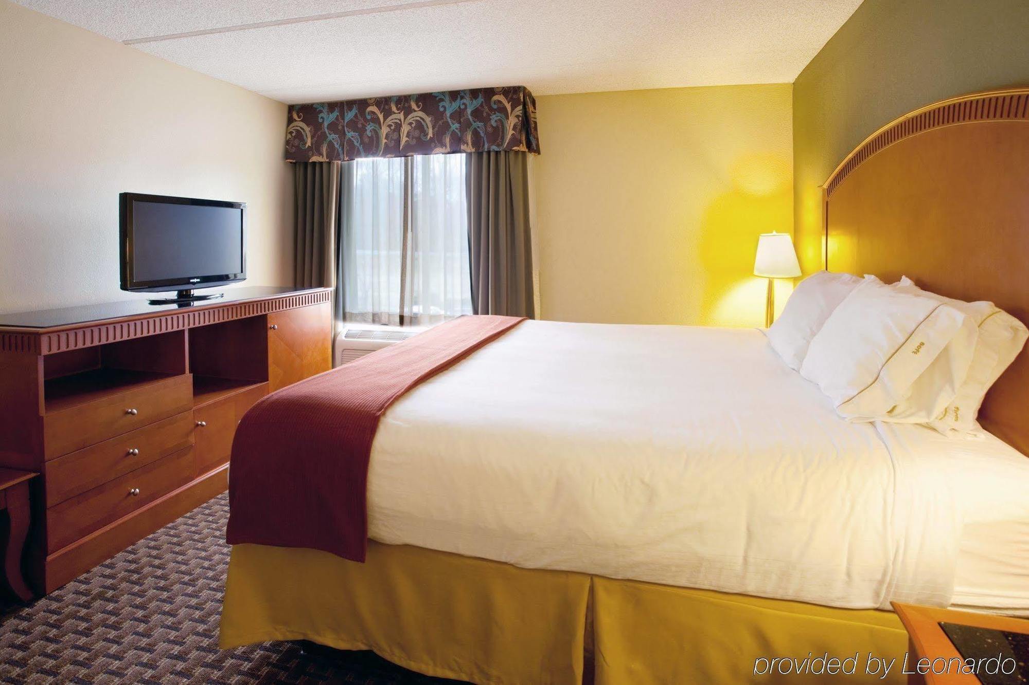 Holiday Inn Express & Suites Charlotte Arpt-Belmont By Ihg Pokój zdjęcie